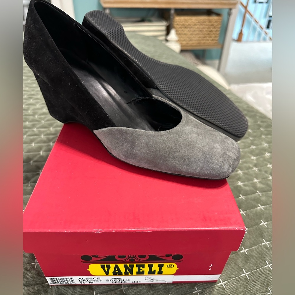 Brand New Vaneli Black/Grey suede shoes
